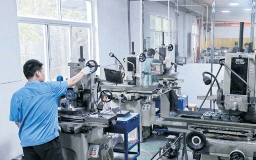 Grinding machine equipment