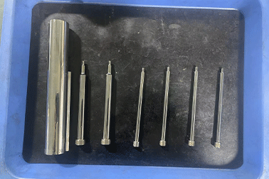 The difference between hardware molds and stamping molds