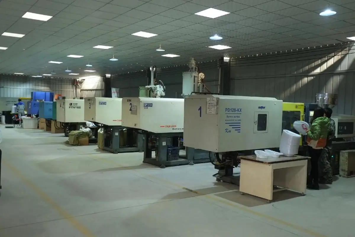 揭秘注塑模具：八大核心系统全解析